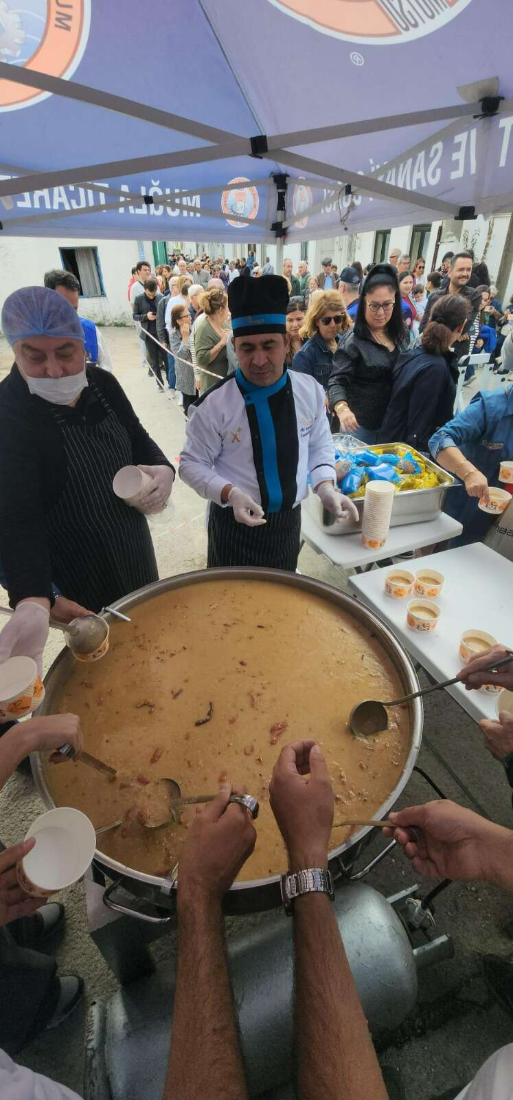 Muğla’da Tarhana Çorbası Almak İçin Kuyruk Oluşturdular 7